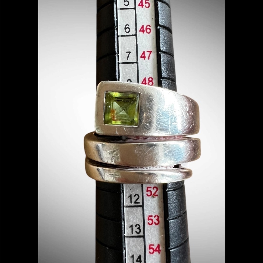 Spiral Gucci Gemstone Ring - Picture 7 of 7